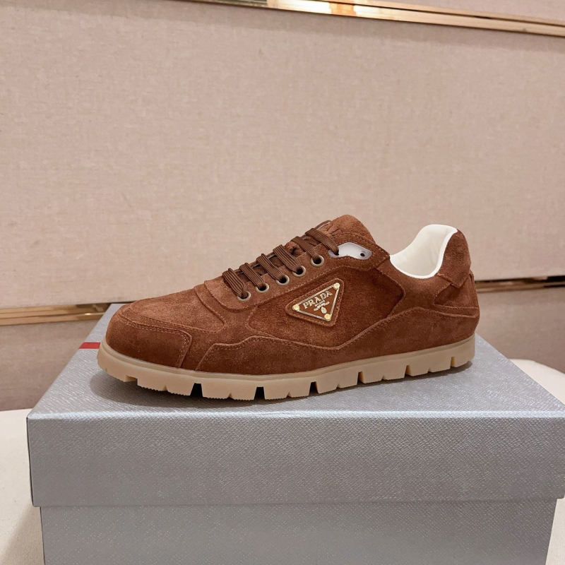 Pra*a casual shoes